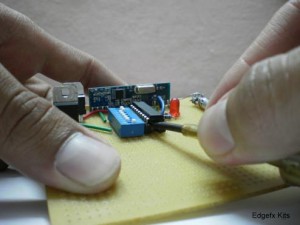 Removing ICs from the socket without using a lever