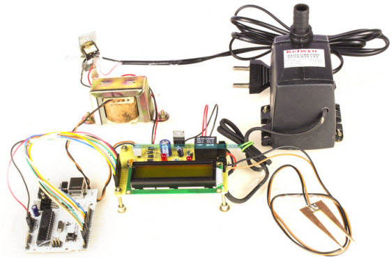 Op Amp as Comparator in Temperature Humidity Monitoring System 