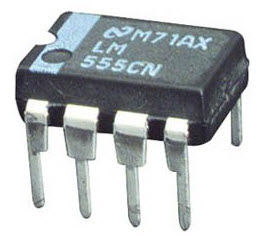 LM555 IC