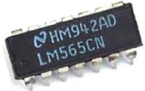 LM565 Phase Locked Loop IC