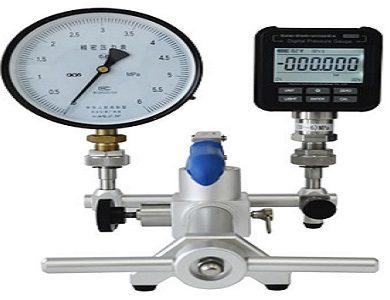 Pneumatic Comparator